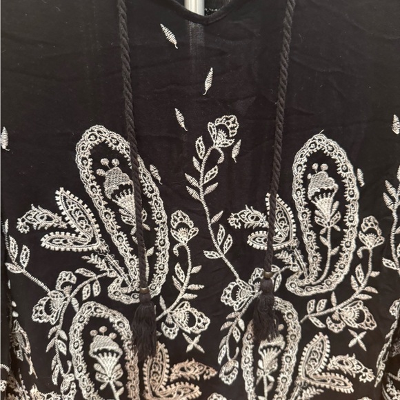 Style & Co. Black and White Embroidered Floral Blouse - Picture 11 of 15
